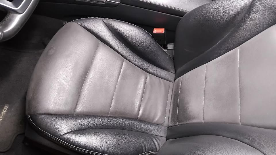 Sediste automobila nakon detaljnog ciscenja.