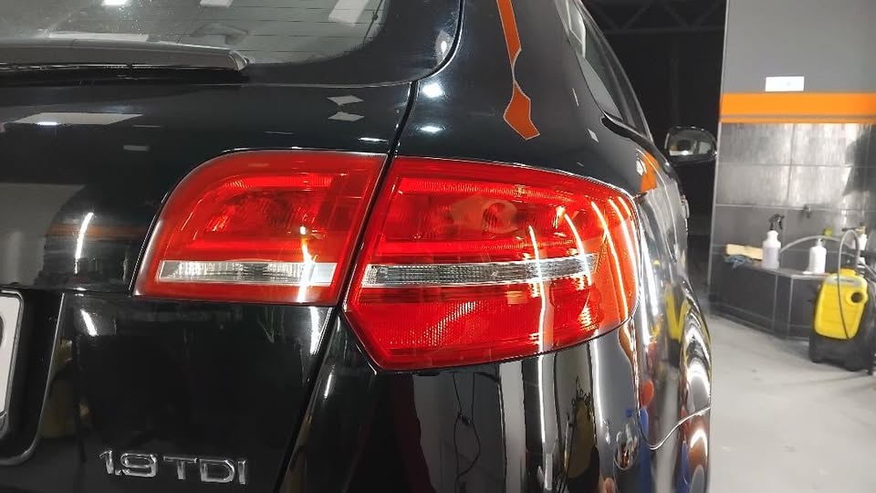 Farovi automobila nakon poliranja.